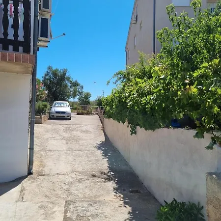 Frketic 扎博里克